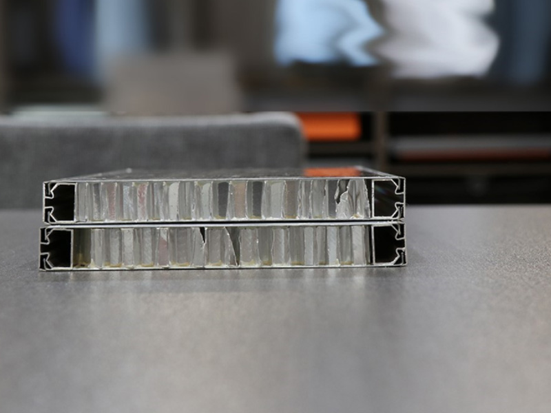 304不銹鋼復(fù)合板衛(wèi)生間隔斷