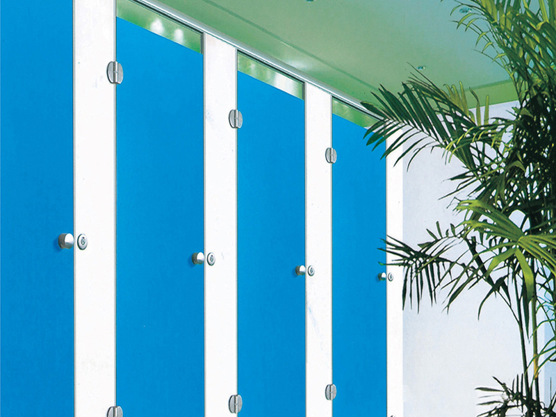 藍白撞色鋁蜂窩板-公共衛(wèi)生間隔斷