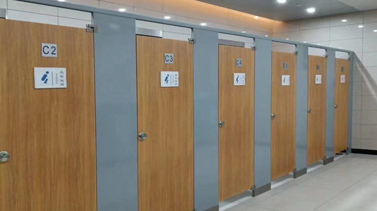 不銹鋼蜂窩板衛(wèi)生間隔斷板材怎么樣？