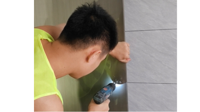 怎么看安裝公共衛(wèi)生間隔斷的師傅靠不靠譜